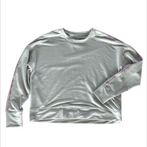 Under Armour size XL pull over sweatshirt